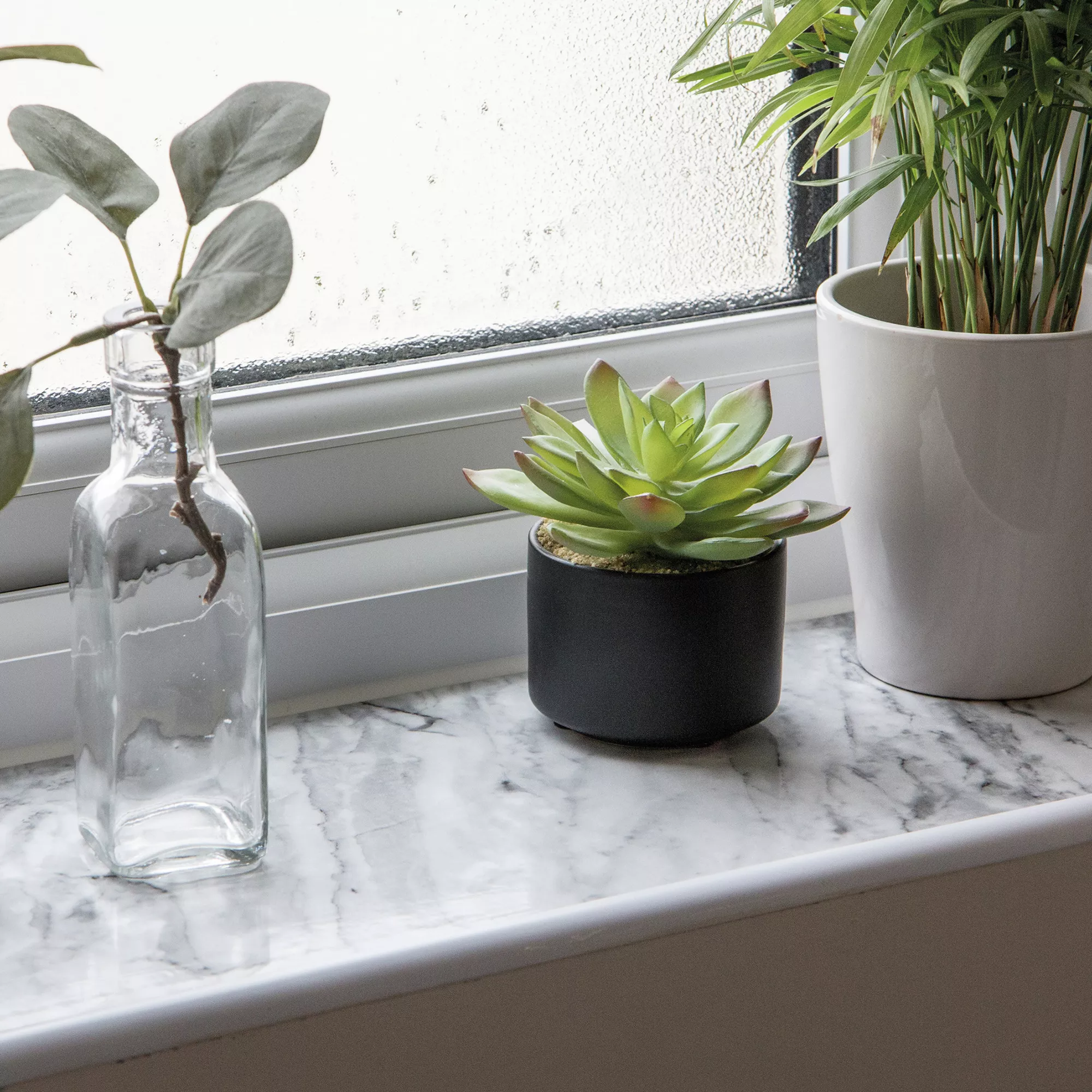 D-C-Fix Romeo Gloss Grey Marble Effect Self-adhesive Film (L)2.1m (W)900mm 8 D-C-Fix Romeo Gloss Grey Marble Effect Self-adhesive Film (L)2.1m (W)900mm - Image 6