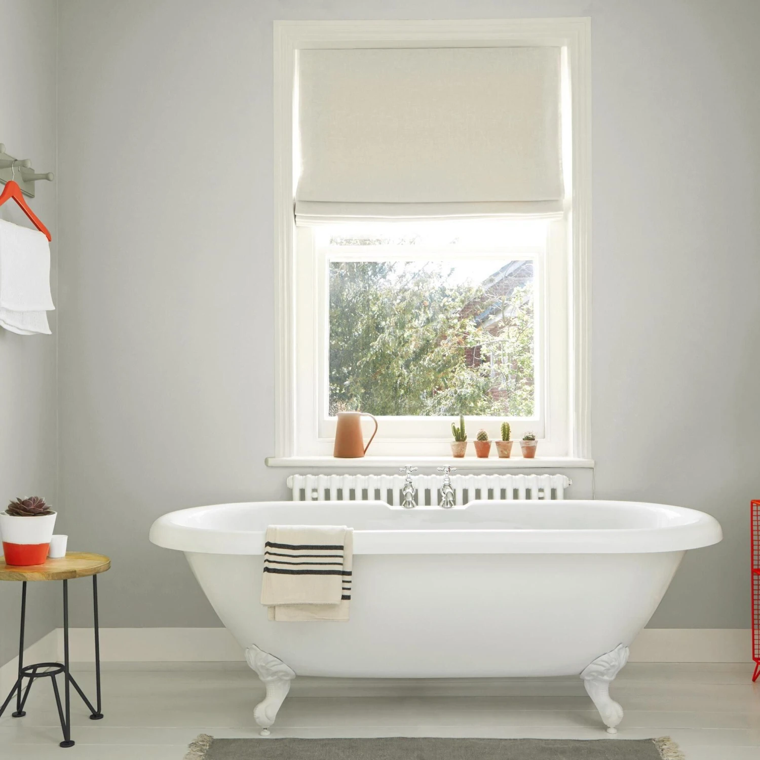 Dulux Polished Pebble Matt Emulsion Paint, 7.5L 12 Dulux Polished Pebble Matt Emulsion Paint, 7.5L - Image 10