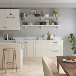 Dulux Weathershield Chic Shadow Satinwood Multi-surface Paint, 750ml -Hammerite Store dulux weathershield chic shadow satinwood multi surface paint 750ml5010212651636 02i bq