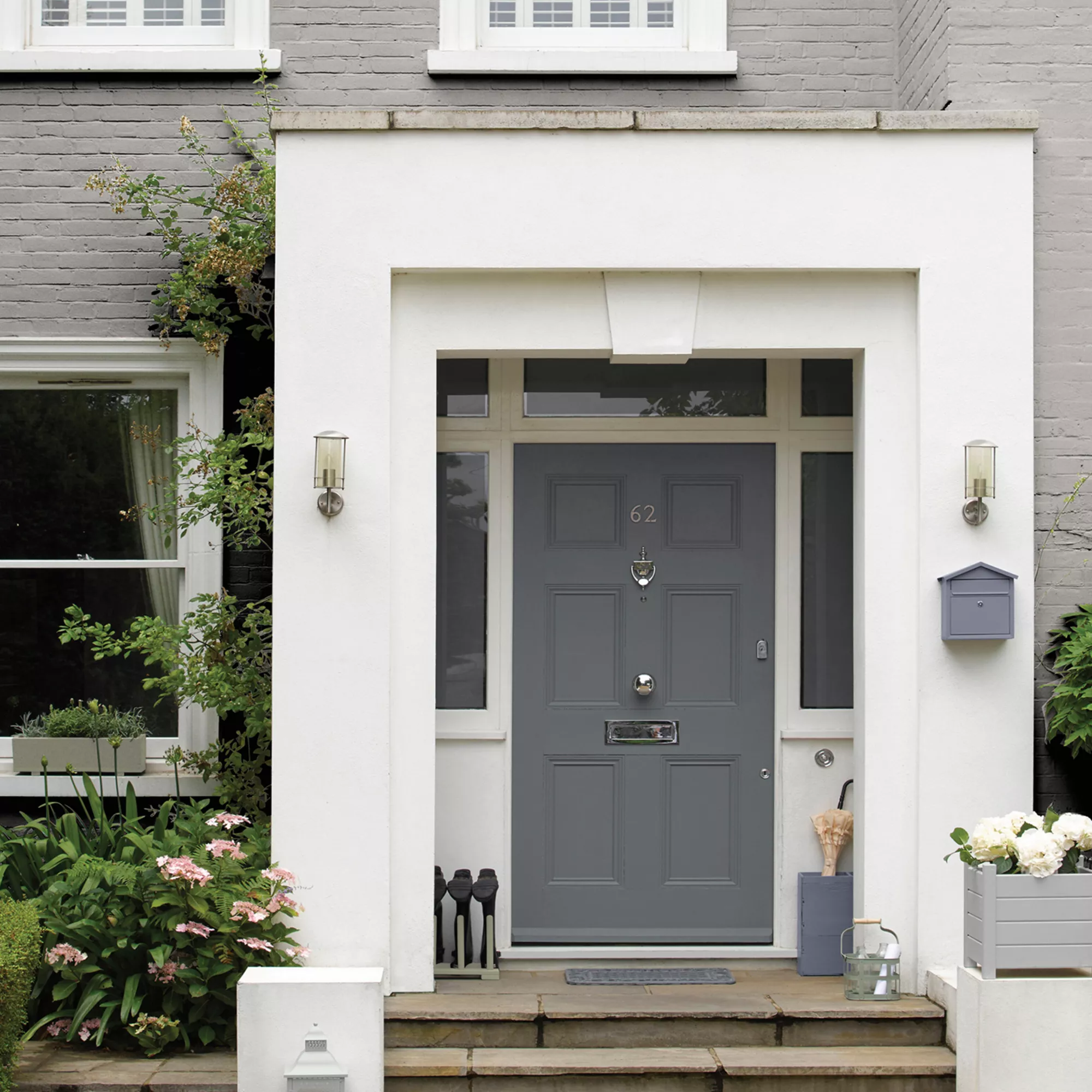 Sandtex Ultra Smooth Plymouth Grey Masonry Paint, 5L 9 Sandtex Ultra Smooth Plymouth Grey Masonry Paint, 5L - Image 7