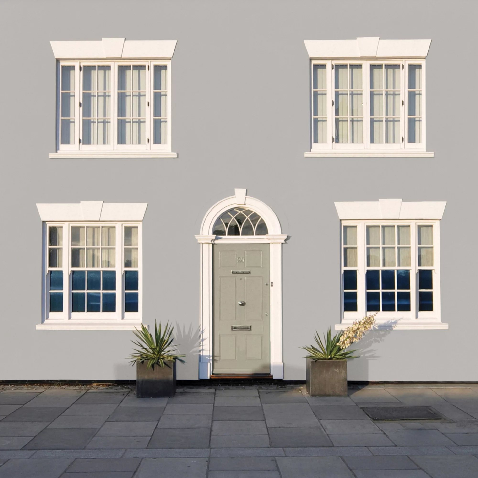 Sandtex Ultra Smooth Plymouth Grey Masonry Paint, 5L 10 Sandtex Ultra Smooth Plymouth Grey Masonry Paint, 5L - Image 8